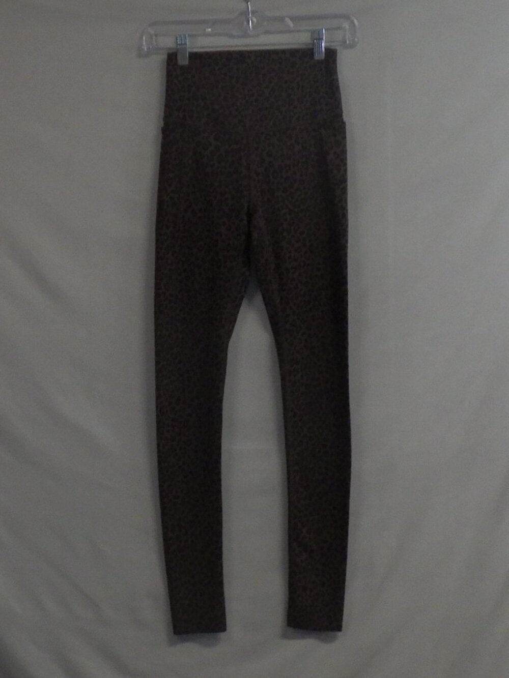 Pink Victoria Secret Leopard Relay Leggings A646